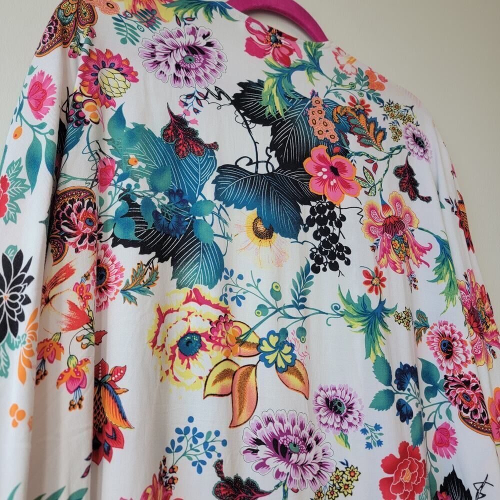 Bright Whimsy Floral Lightweight Kimono Beach Robe - Picture 6 of 7